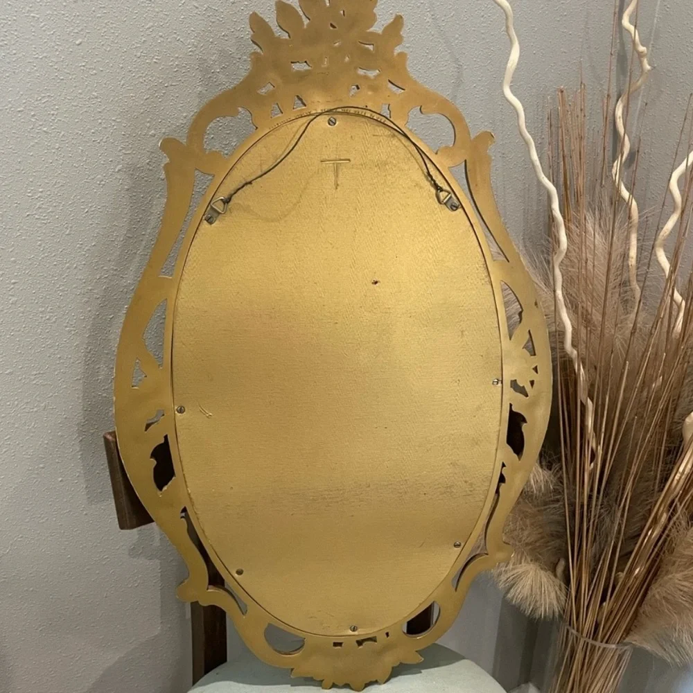 🌟 **Vintage MCM Gold Gilded Ornate Mirror** 🌟